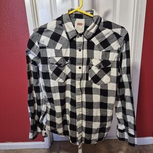 Preloved LEVIS Women's Black and WHITE Flannel